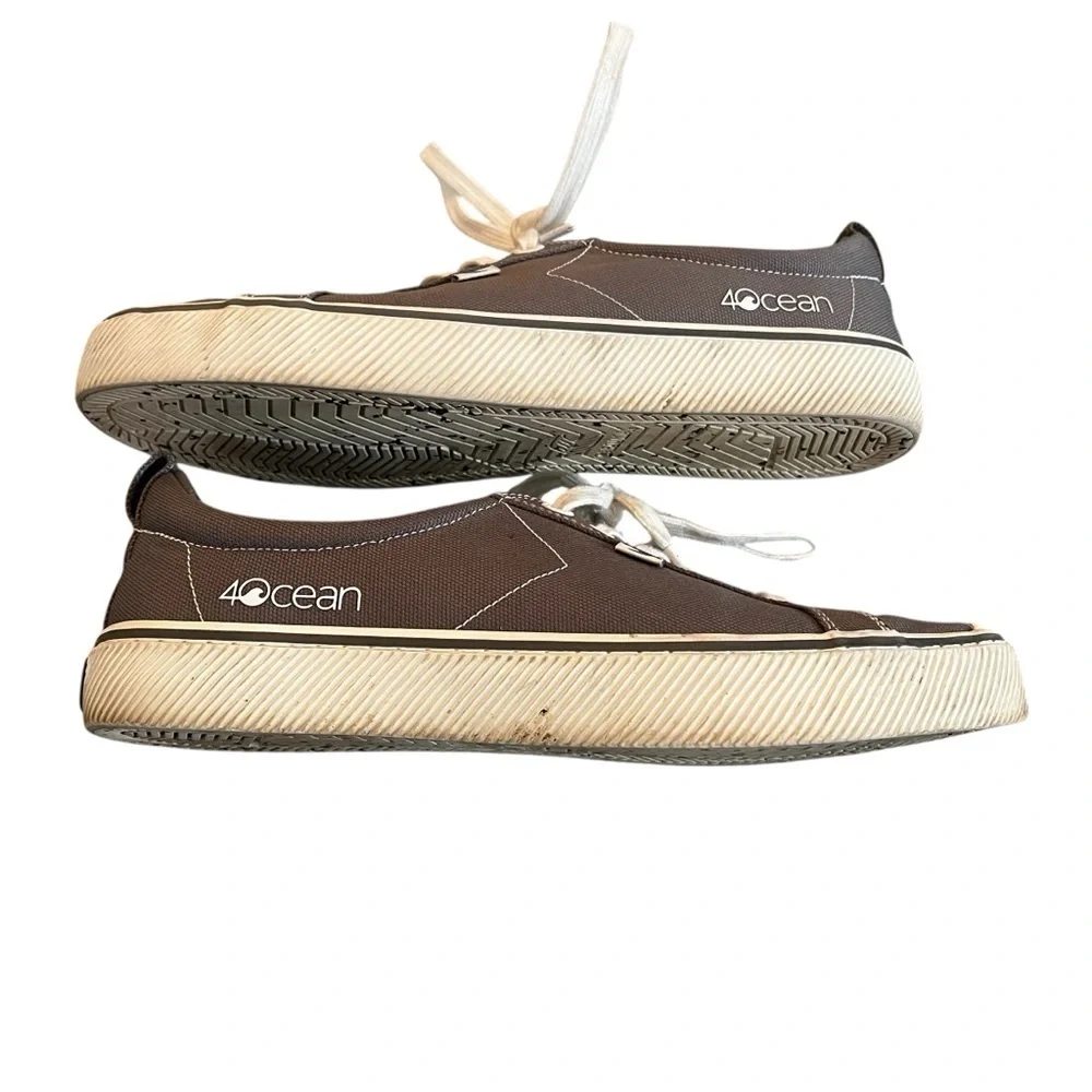 Cariuma 4Ocean Men 11 / Women 12.5 Charcoal Gray OCA Low Sneaker Limited Edition